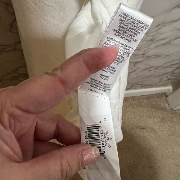 Dress the Population Sandra Plunge Crepe Trumpet Gown - Picture 8 of 10